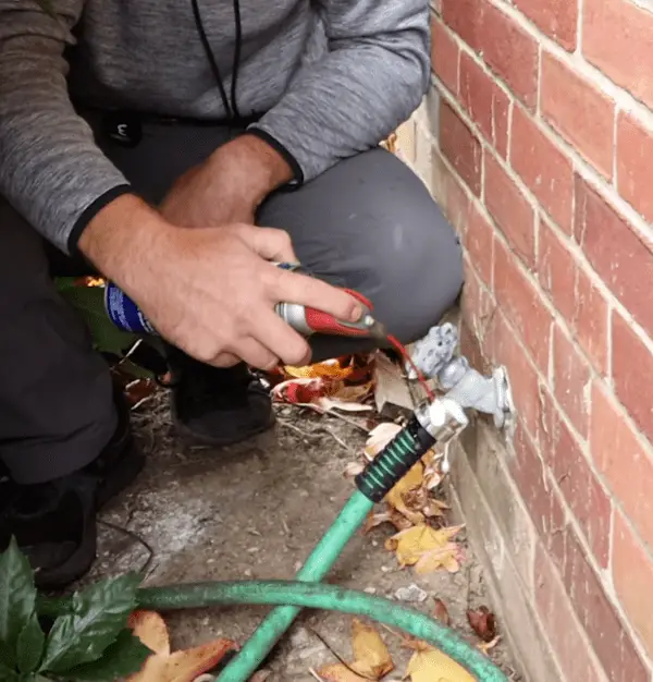 How to Remove a Garden Hose That is Stuck